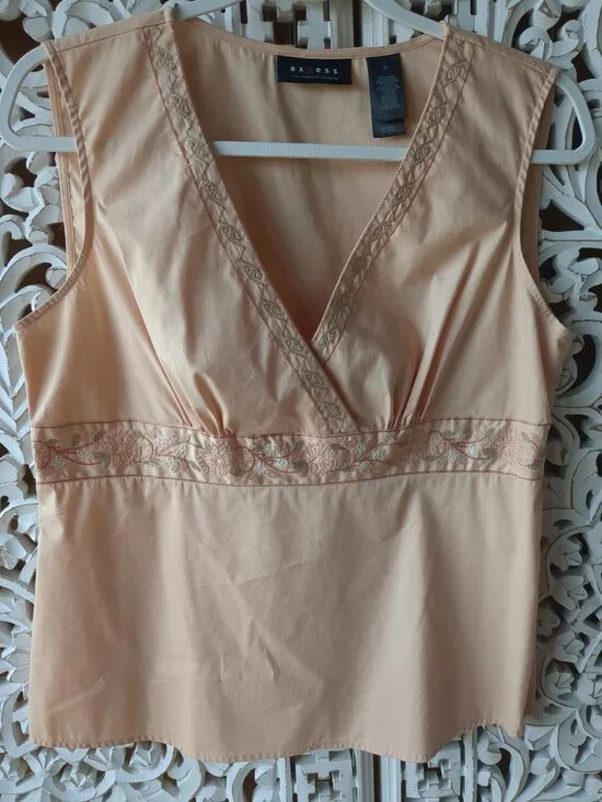Access by Liz Claiborne Sleeveless Top - Picture 2 of 11